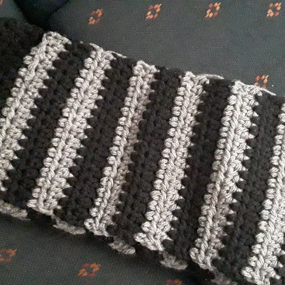 NWOT handmade black and gray scarf - Picture 3 of 3
